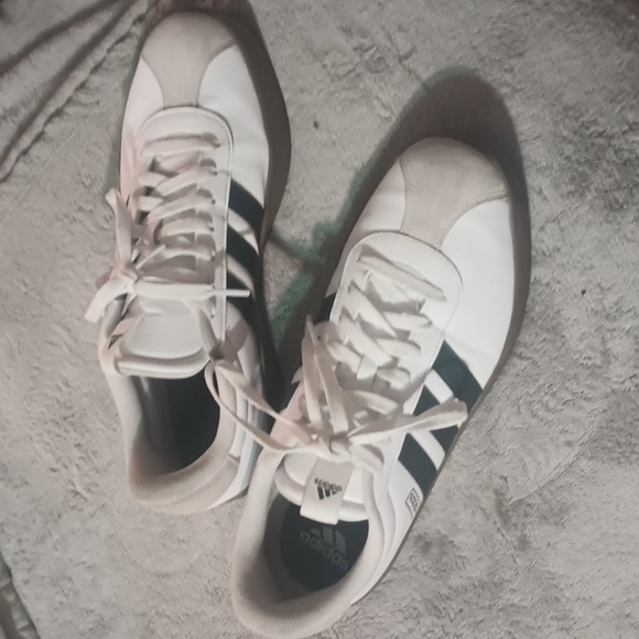 Shoes - Picture 2 of 3